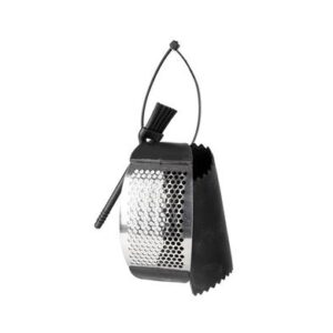 Kitchen-gadget garlic crusher